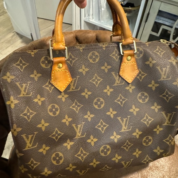 Louis Vuitton Handbags - Authentic Louis vuitton speedy 30 monogram